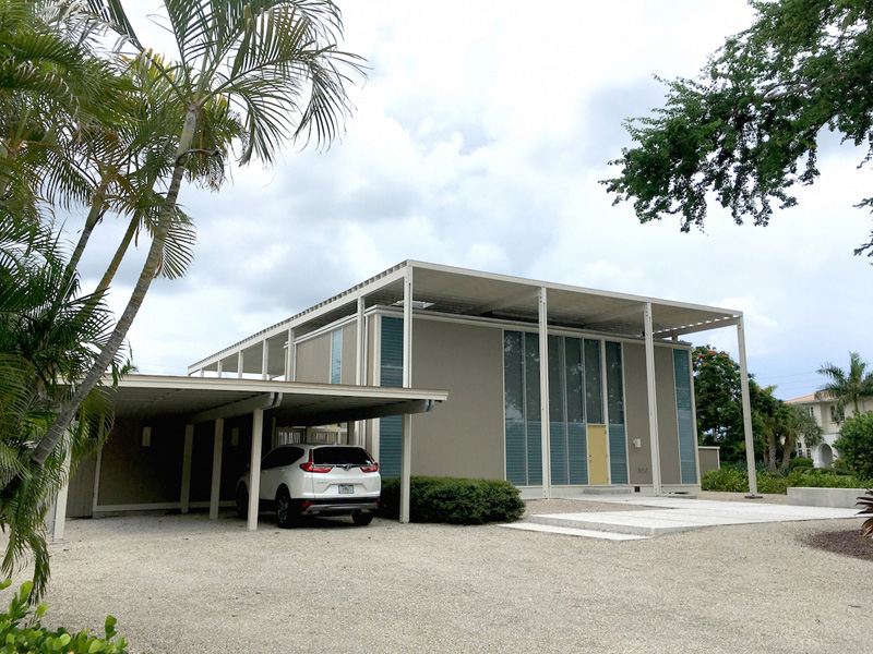 Wellington architect visits Umbrella house 0667